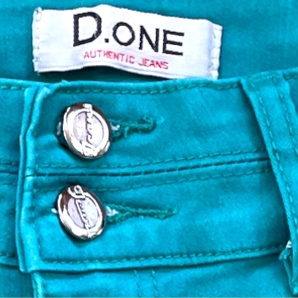 D.ONE jeans shorts, size 31, cut offs, 95% cotton, 5% elasthane, lots of stretch - Picture 3 of 5